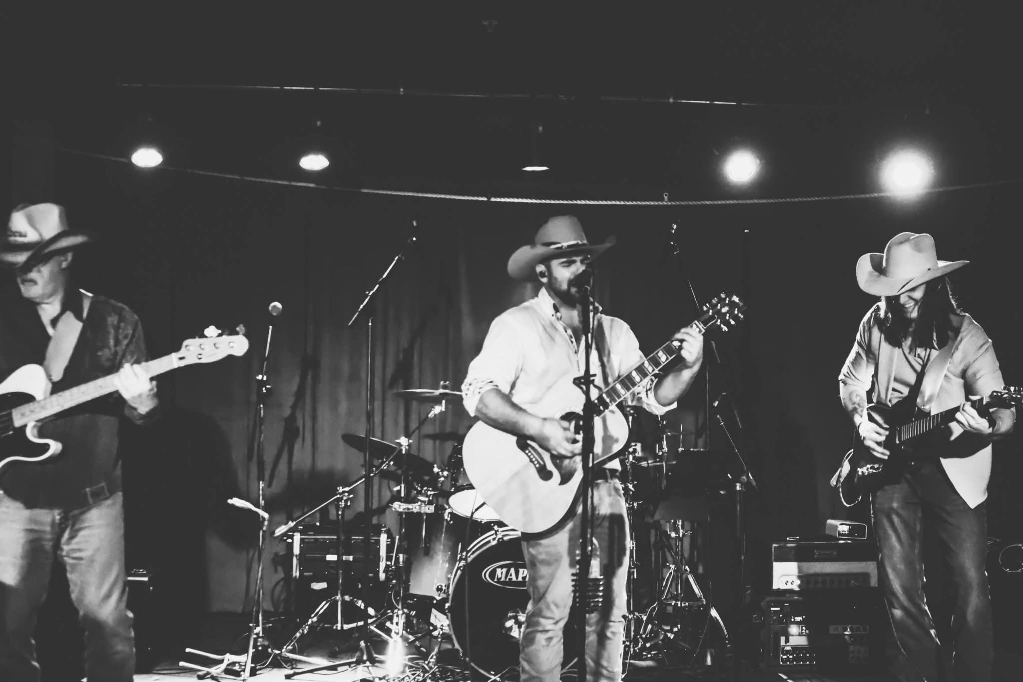 Le Gouvernail Taverne Sportive( La Cale)