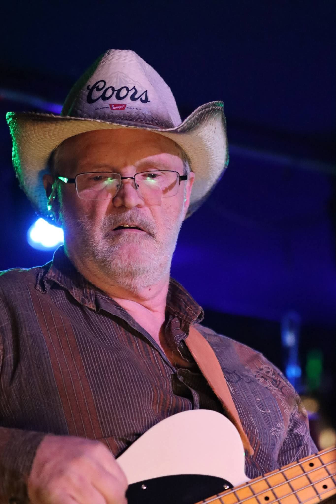 Le Gouvernail Taverne Sportive( La Cale)