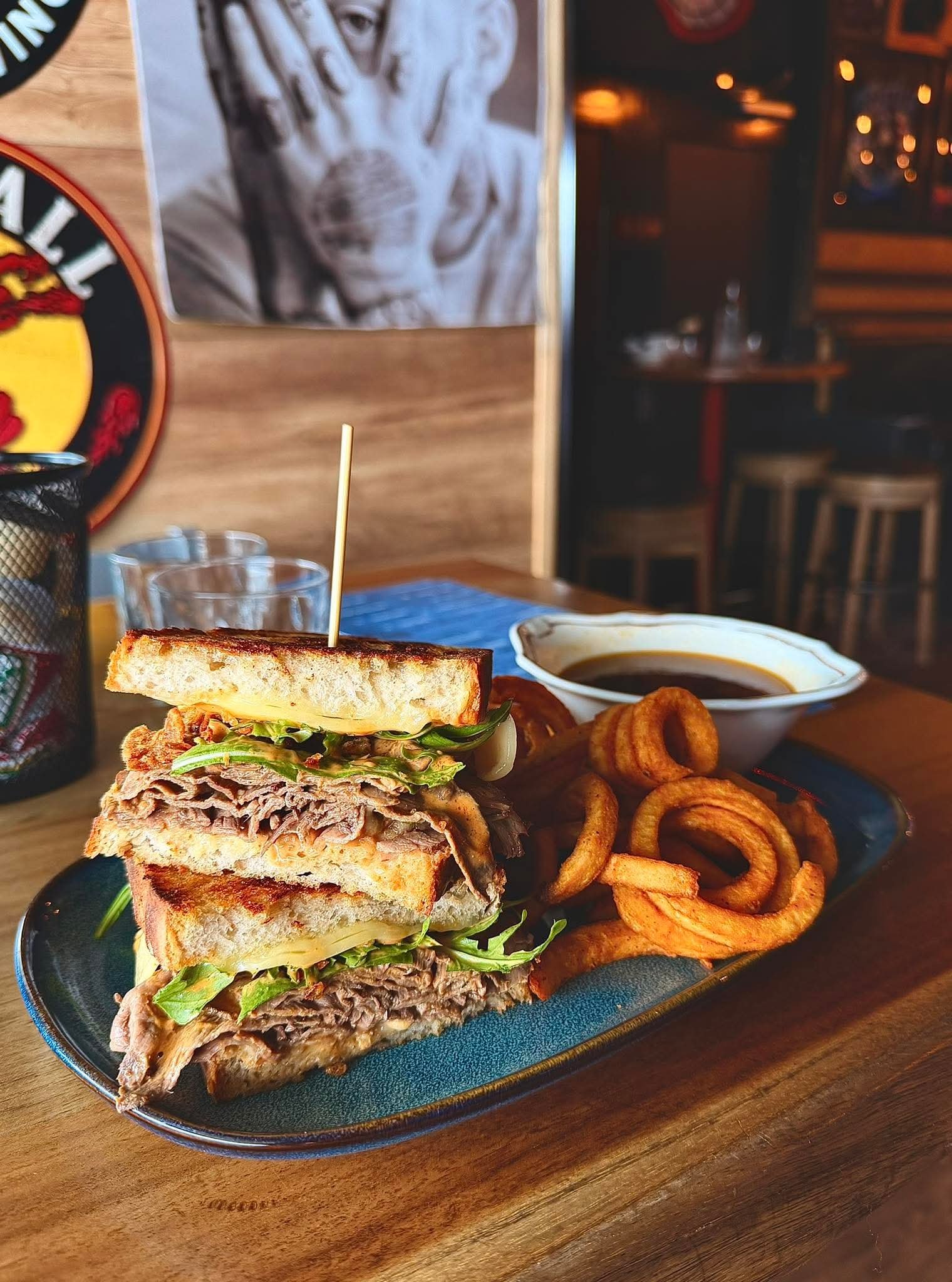 Le Gouvernail Taverne Sportive( La Cale)