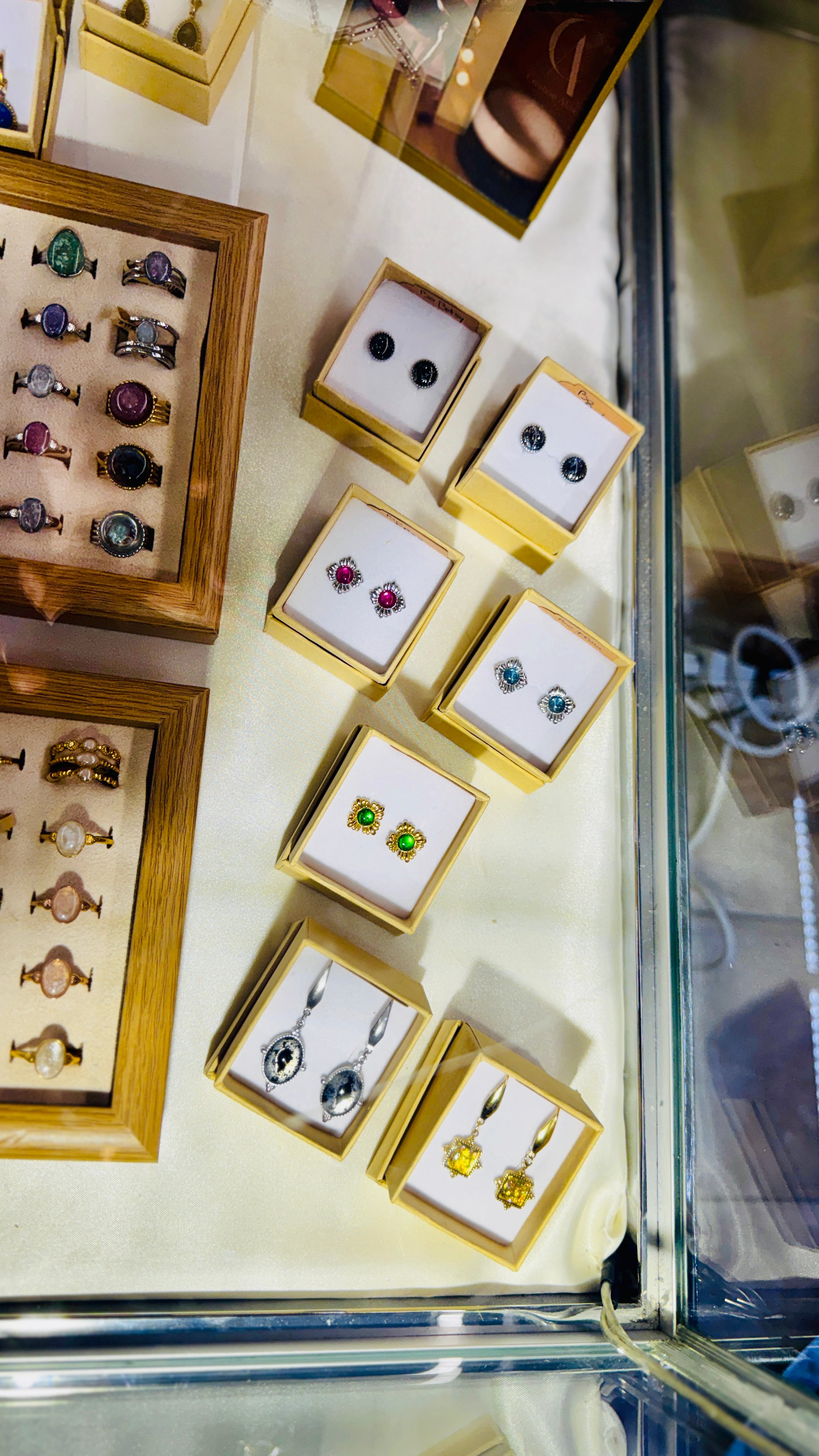 La Maison des Cristaux inc.